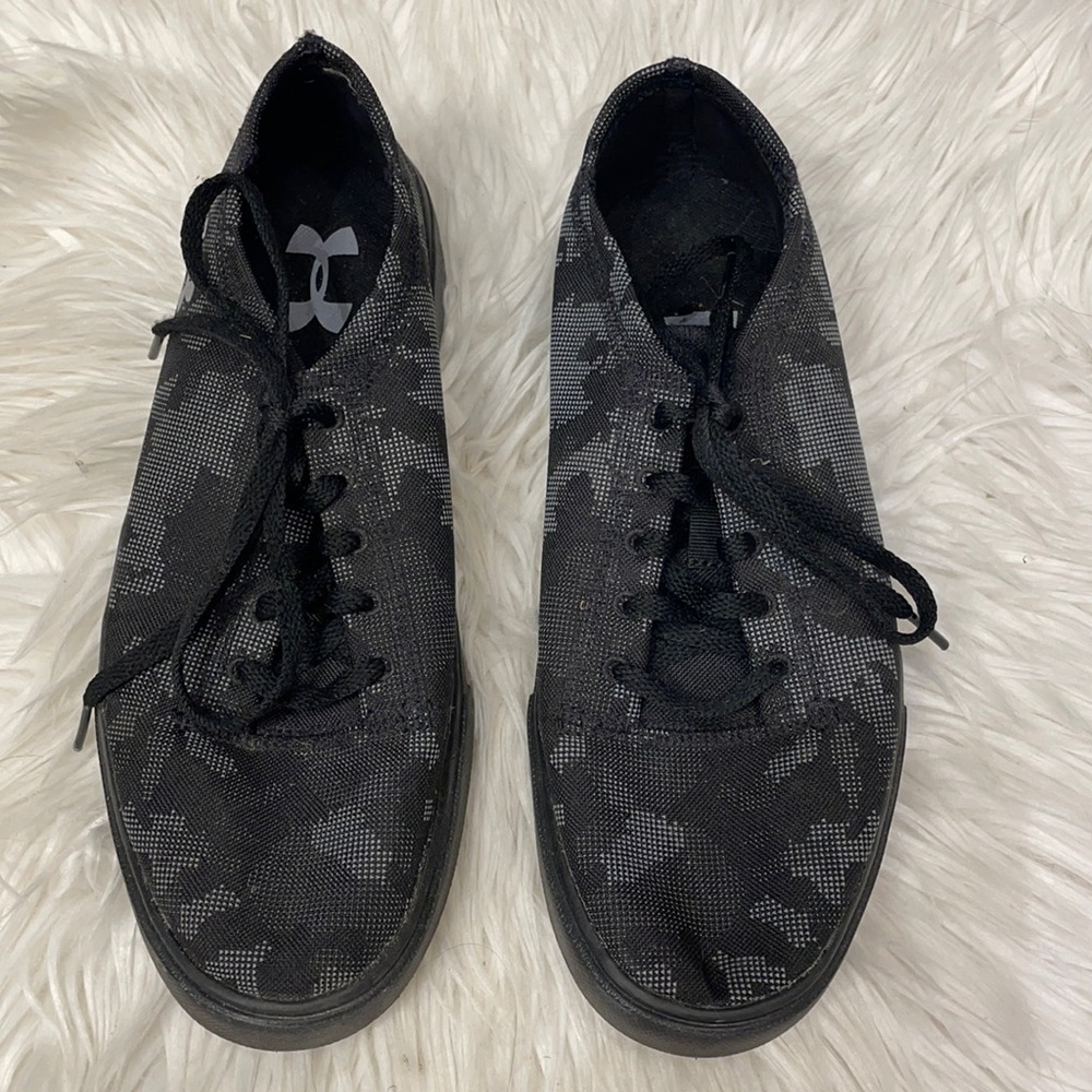 Boys under armour sneakers